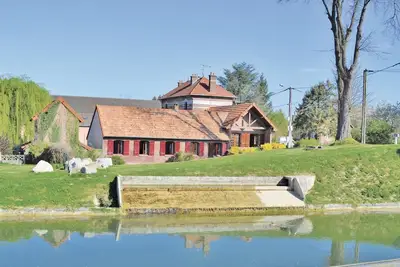 Image de Belle maison Ă Frise avec WiFi