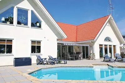 Image de Maison confortable à Nybrostrand avec.