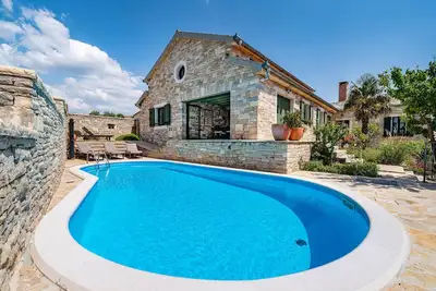 Image de Belle maison à Lisicic avec WiFi