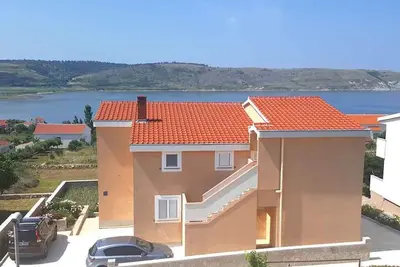 Image de Appartement de vacances avec climatisation et vue sur la mer