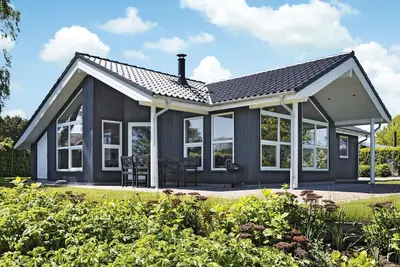 Image de Superbe maison Ă Augustenborg avec.