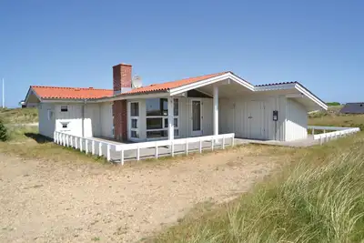 Image de Superbe maison à Hvide Sande avec sauna
