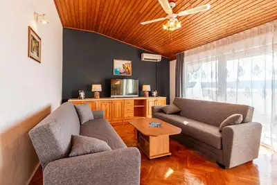 Image de Bel appartement Ă Nemira avec WiFi