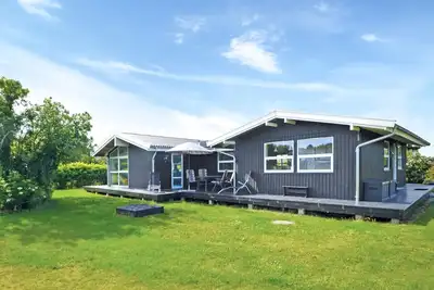 Image de Belle maison à Glesborg avec cuisine