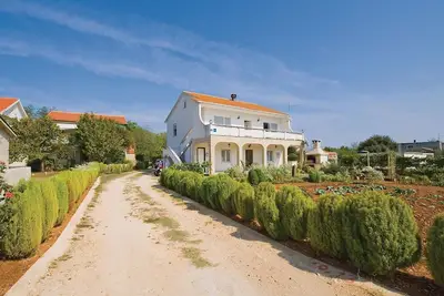 Image de Superbe appartement à Vir avec cuisine