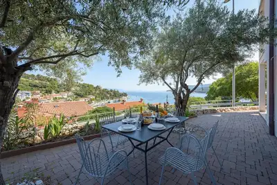 Bel appartement à Rabac avec WiFi