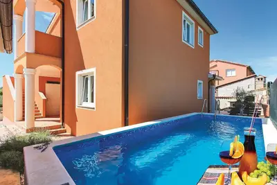 Image de Superbe maison Ă Liznjan avec WiFi