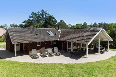 Image de Superbe maison à Rødby avec sauna
