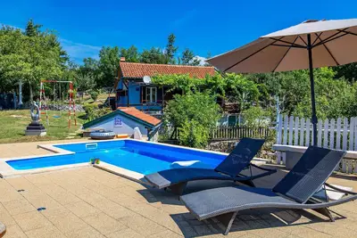 Image de Superbe maison de 2 chambres Ă Opatija
