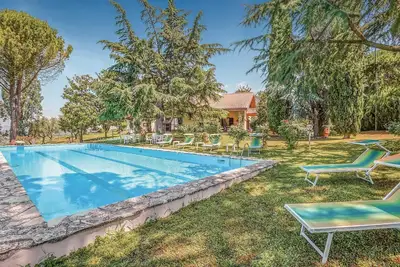 Image de Maison confortable de 4 chambres à Montopoli di Sabina Ri