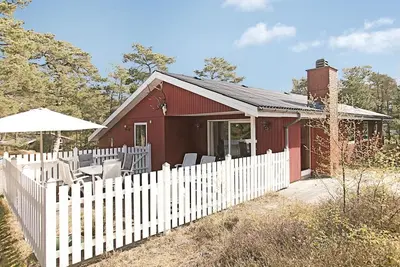 Image de Superbe maison à Nexø avec sauna