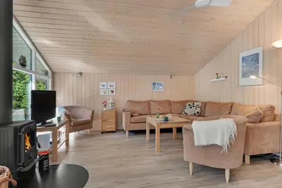 Image de Superbe maison à Hadsund avec sauna