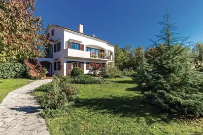 Image de Magnifique appartement de 2 chambres Ă .