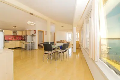 Image de Superbe maison de 2 chambres à Povljana