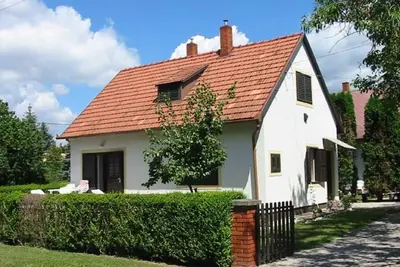 Image de Maison de vacances pour 8 personnes avec barbecue et jardin