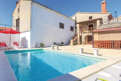 Image de Superbe maison à Stifanici avec WiFi