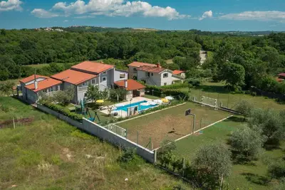 Image de Belle maison de 7 chambres à Buje