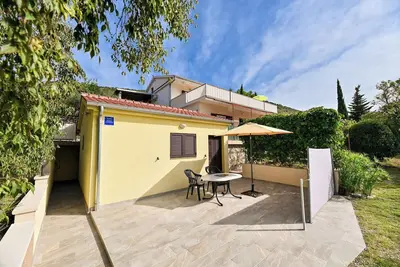 Image de Studio avec climatisation et terrasse