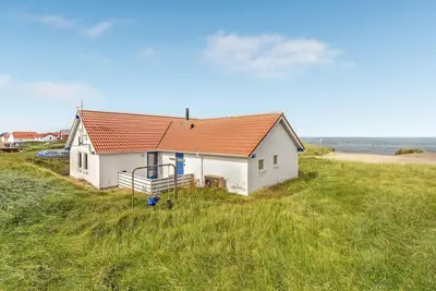 Image de Belle maison à Frøstrup avec cuisine
