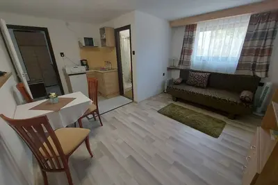 Image de Appartement de vacances avec un grand jardin, internet et barbecue