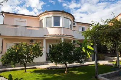 Image de Appartement de vacances avec de l'air conditionné et un accès Internet