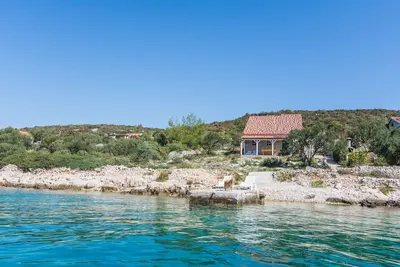 Image de Maison Lanterna (14861-K1) - Tkon - île de Pasman