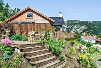 Image de Maison confortable à Farsund avec sauna