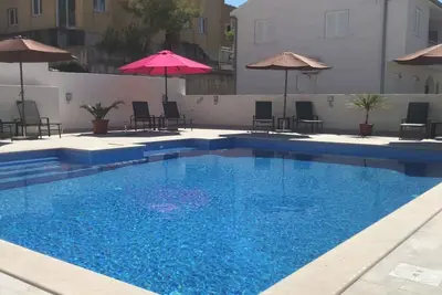 Image de Appartement de vacances avec deux terrasses et vue sur la mer