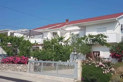 Image de Appartement de vacances avec grande terrasse et barbecue