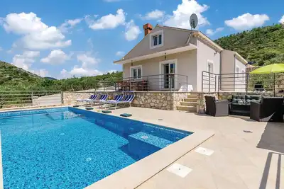 Image de Magnifique maison Ă Zaton Veliki