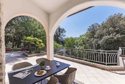 Appartement de vacances avec terrasse et vue sur la mer