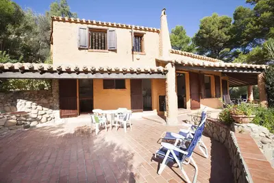 Image de Villa avec climatisation et terrasse