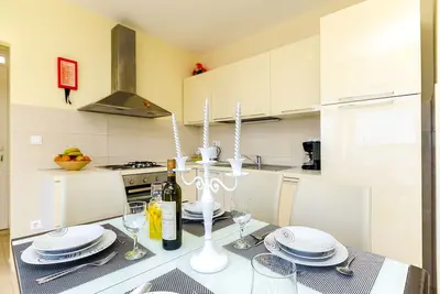 Image de Appartements Smilje (24471-A1) - Razanj