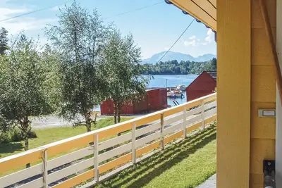 Image de Maison confortable à Hatlestrand avec.