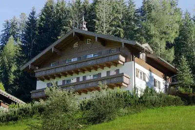 Image de Appartement de vacances avec piscine et sauna dans la maison