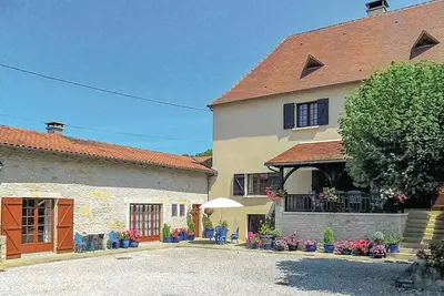 Superbe maison à Gabillou avec WiFi