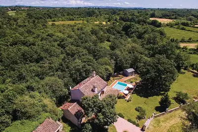 Image de Superbe maison Ă Klarici avec WiFi