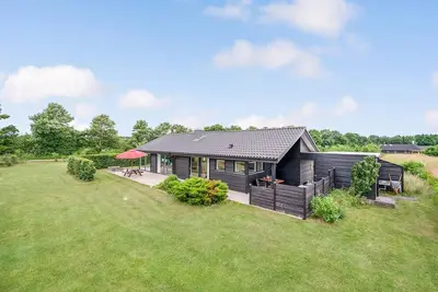 Image de Superbe maison Ă Ejstrupholm avec sauna