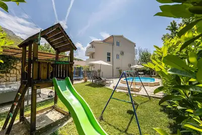 Image de Belle maison Ă Zrnovnica