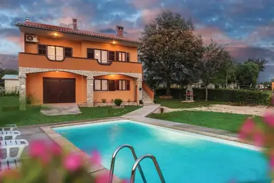 Image de Superbe maison à Barban avec WiFi