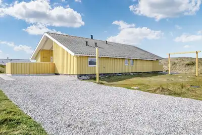 Image de Superbe maison à Hvide Sande avec sauna