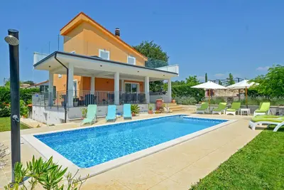 Image de Superbe maison Ă Kanfanar avec WiFi