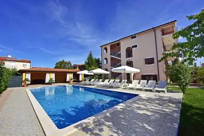 Image de Appartement de vacances avec piscine et terrasse