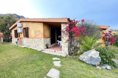 Maison de vacances avec terrasse, jardin et barbecue