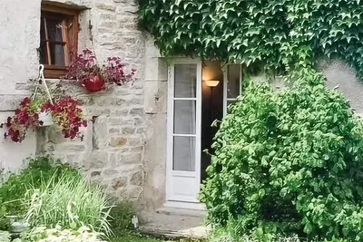 Image de Belle maison à Molinot avec WiFi