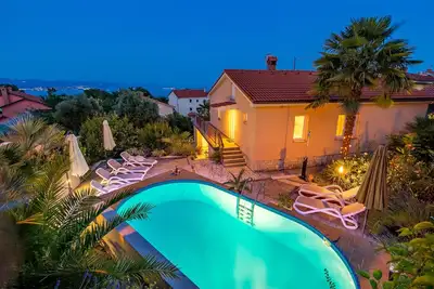 Belle maison à Ika avec WiFi