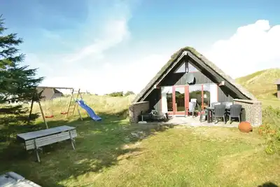 Image de Belle maison à Hvide Sande avec WiFi