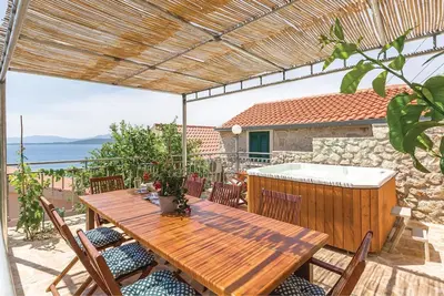 Maison acceptant les animaux à Podgora