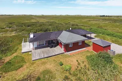 Image de Superbe maison à Hvide Sande avec sauna