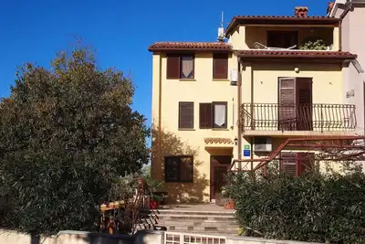 Image de Studio avec terrasse et air conditionné